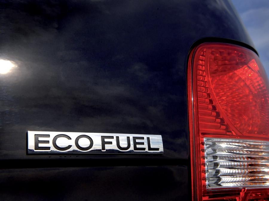 Volkswagen Touran 2.0 EcoFuel 2006 года  (фото 11 из 21)